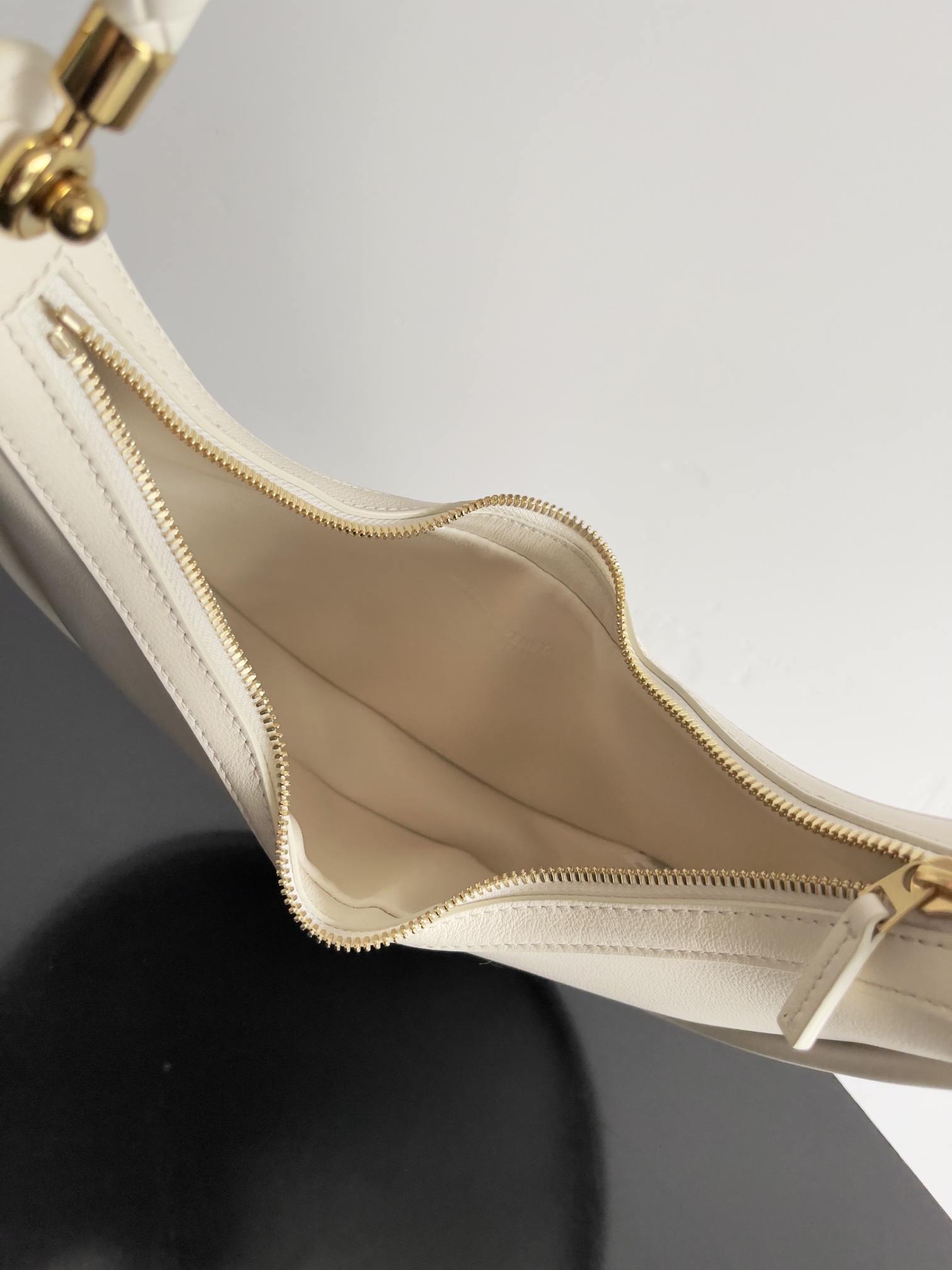 Túi Xách Nữ Bottega Veneta 794902 Màu Trắng
