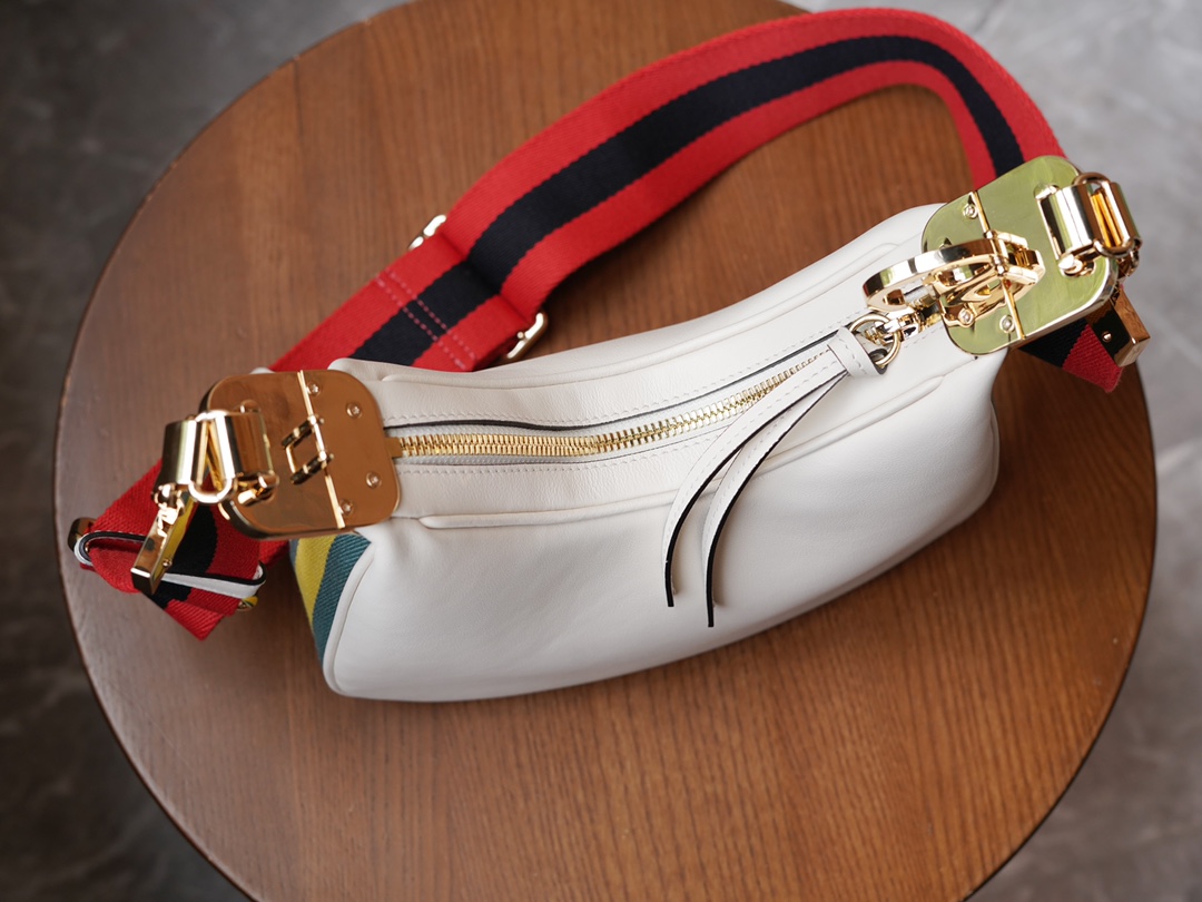 Sac à épaule Gucci Attache petite taille 699409 (white) 