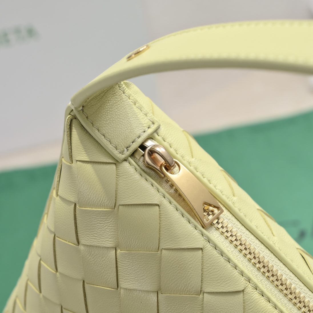 Túi xách nữ bottega veneta màu vàng 7748 -1