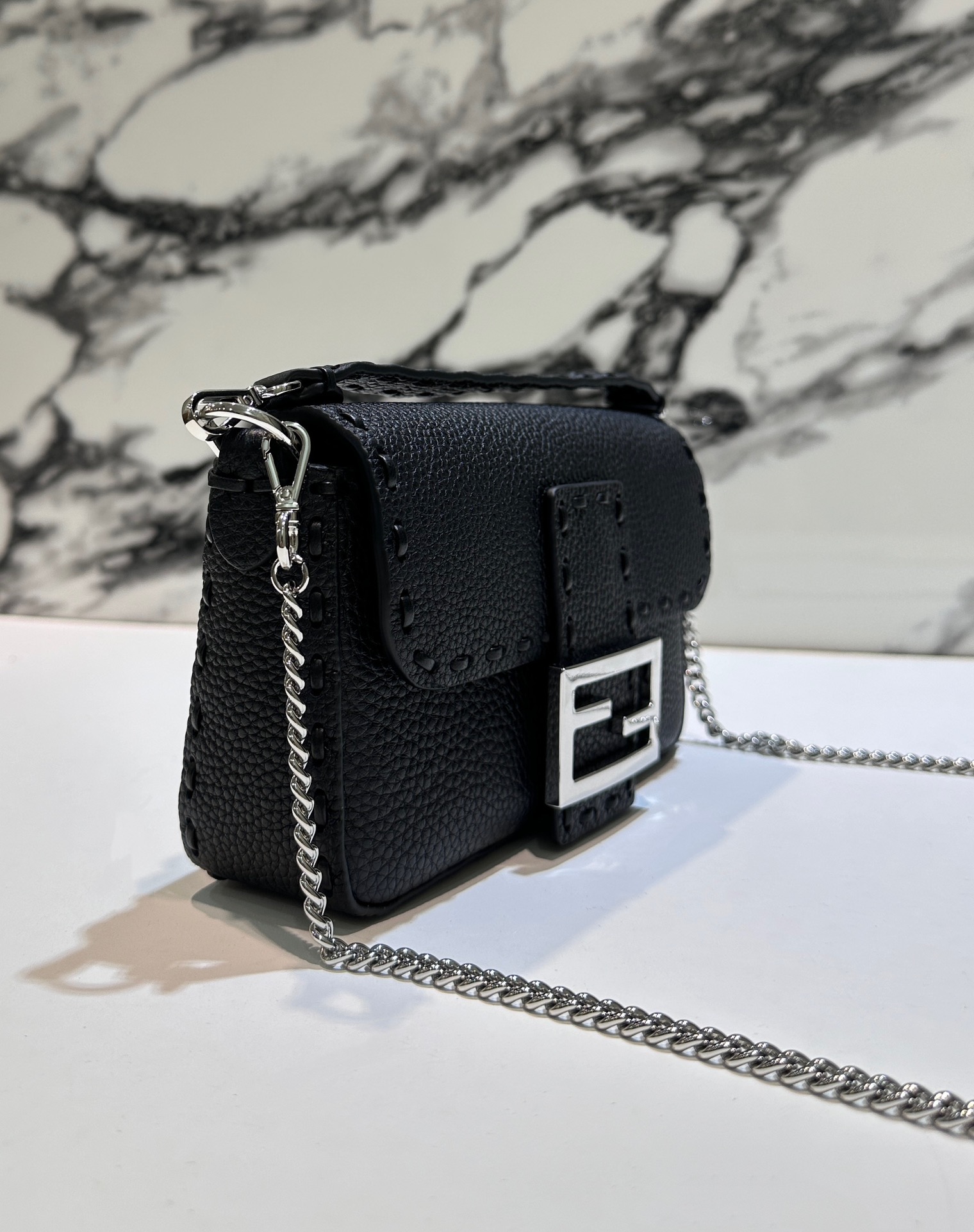 TÚI XÁCH NỮ FENDI 8610s