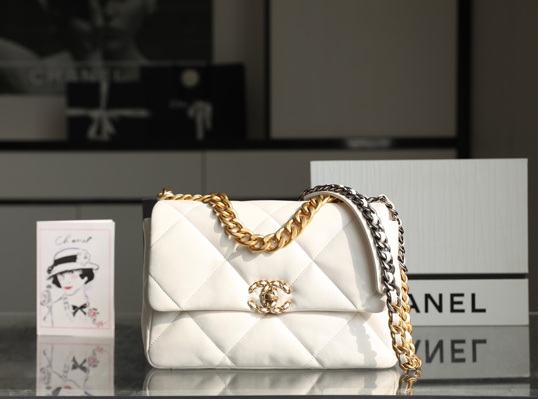 Túi xách Channel C19 bag trắng 