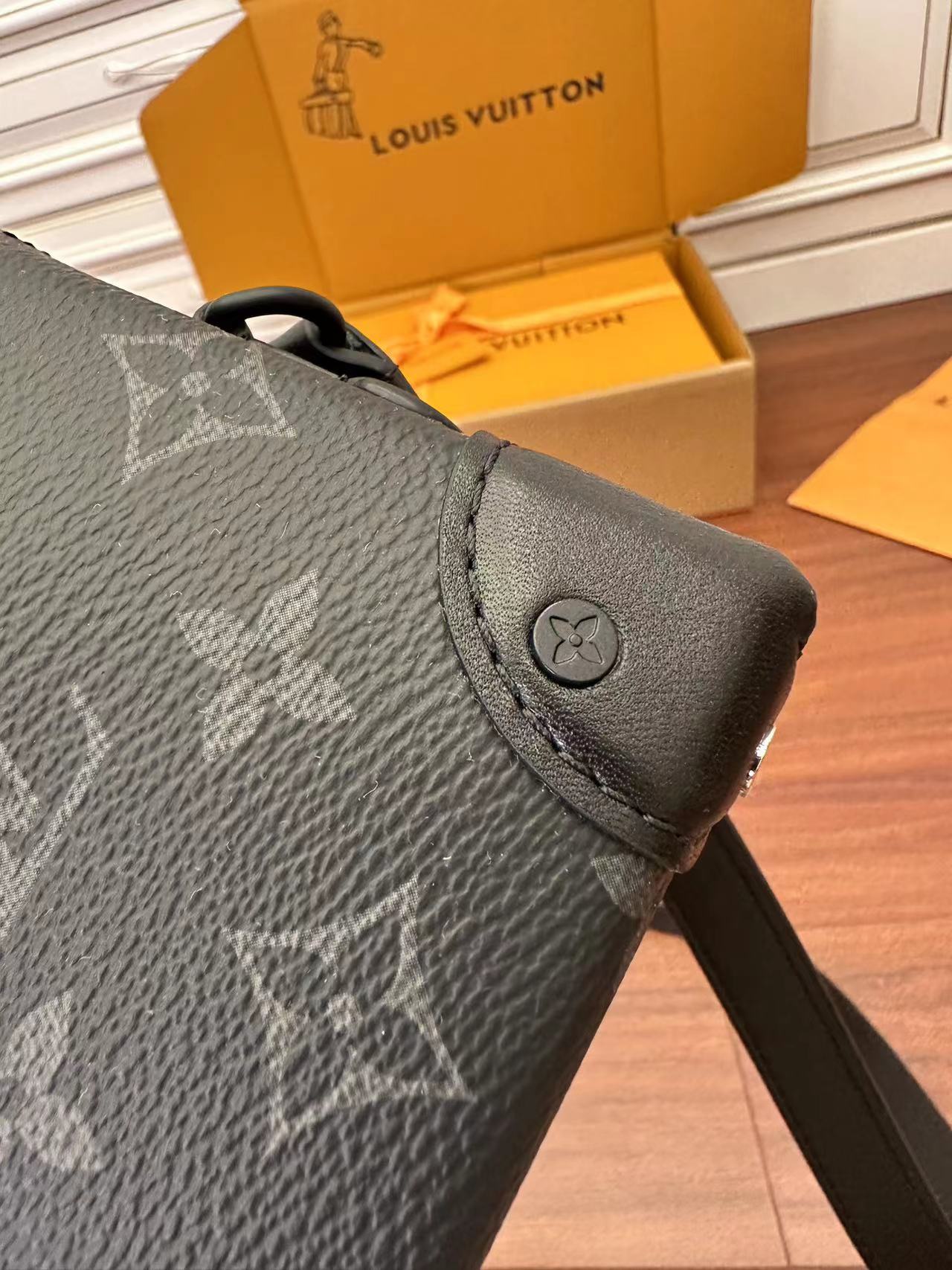 Túi xách Portefeuille Steamer Wearable M81783