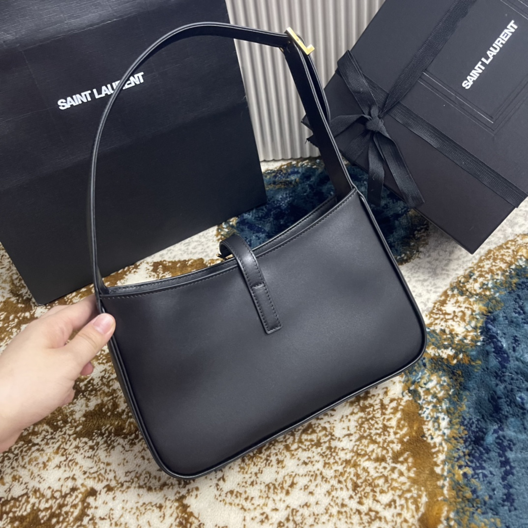 YSL LE 5A7 657228 (Black)