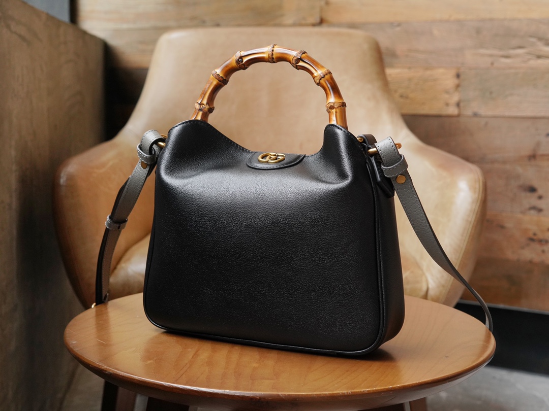 Sac à épaule Gucci Diana taille moyenne 746124 (Black)