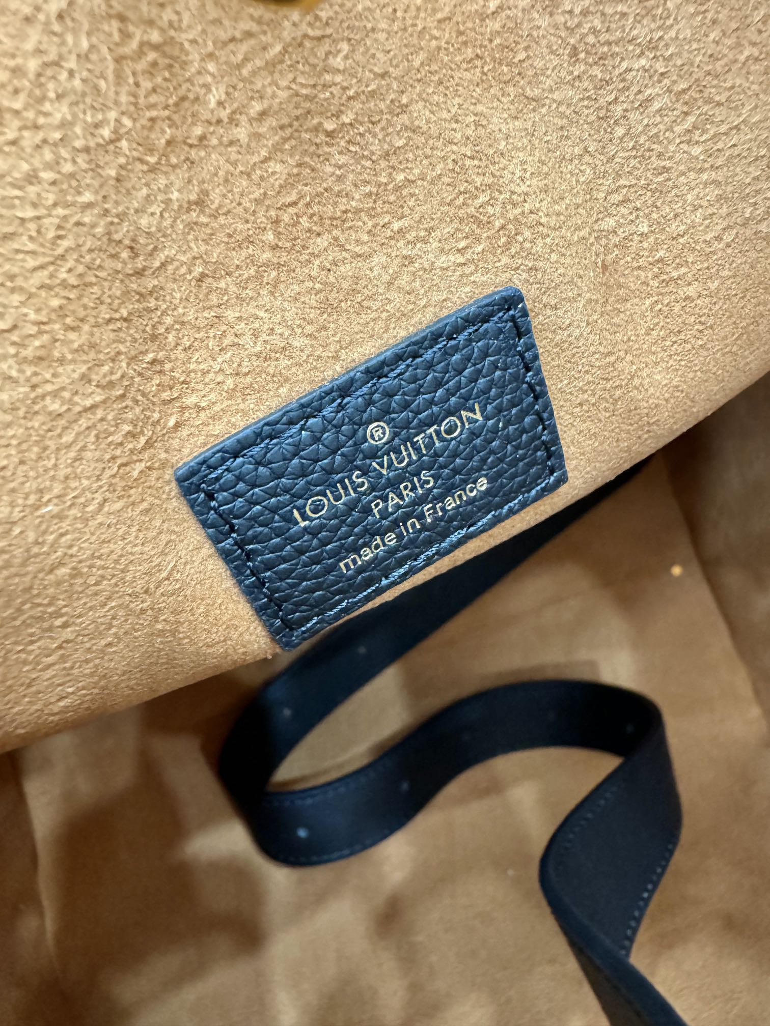 Túi Xách Nữ Louis Vuitton Low Key Hobo MM M24856