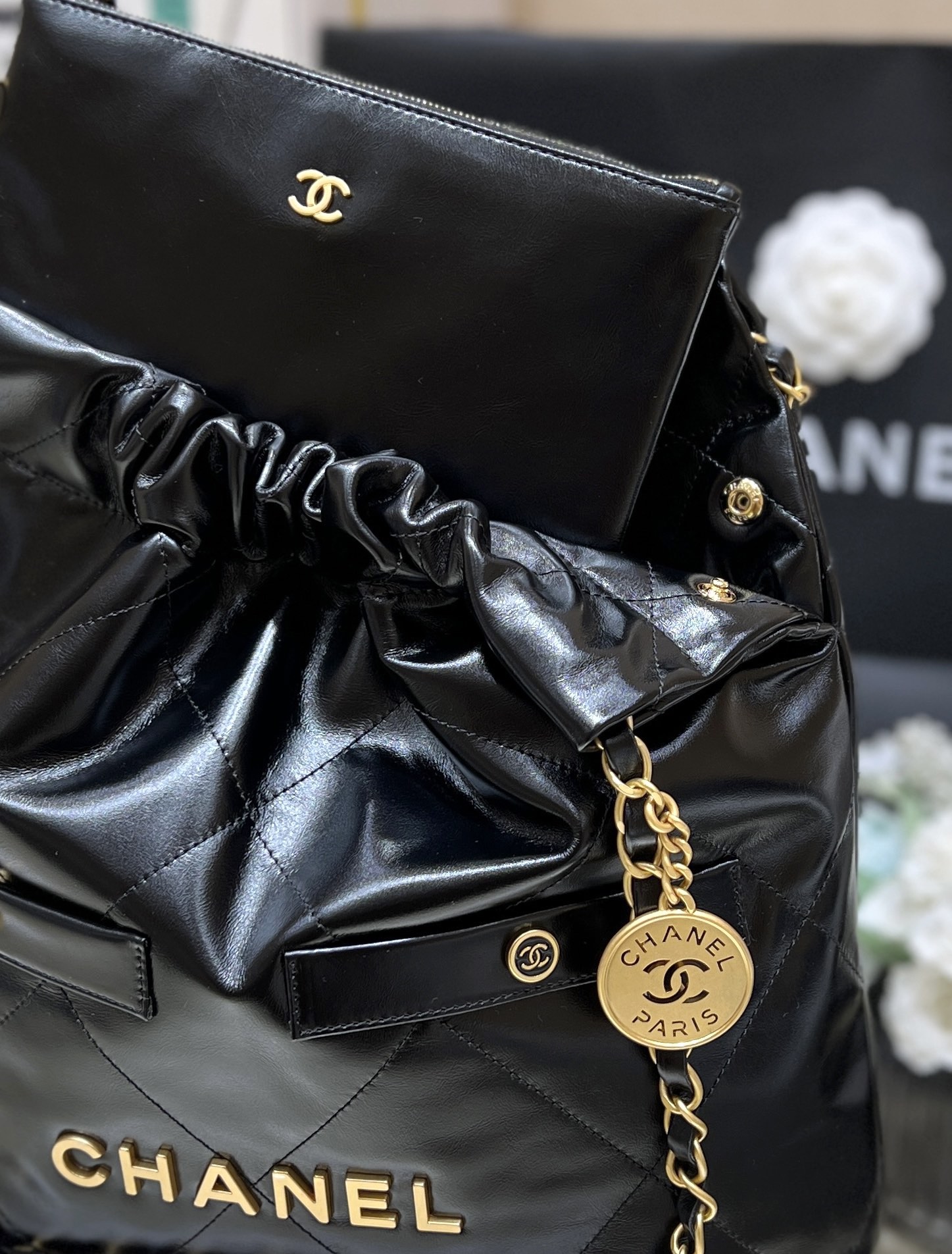 Túi Xách Nữ Chanel 22Bag AS3260 Màu Đen 