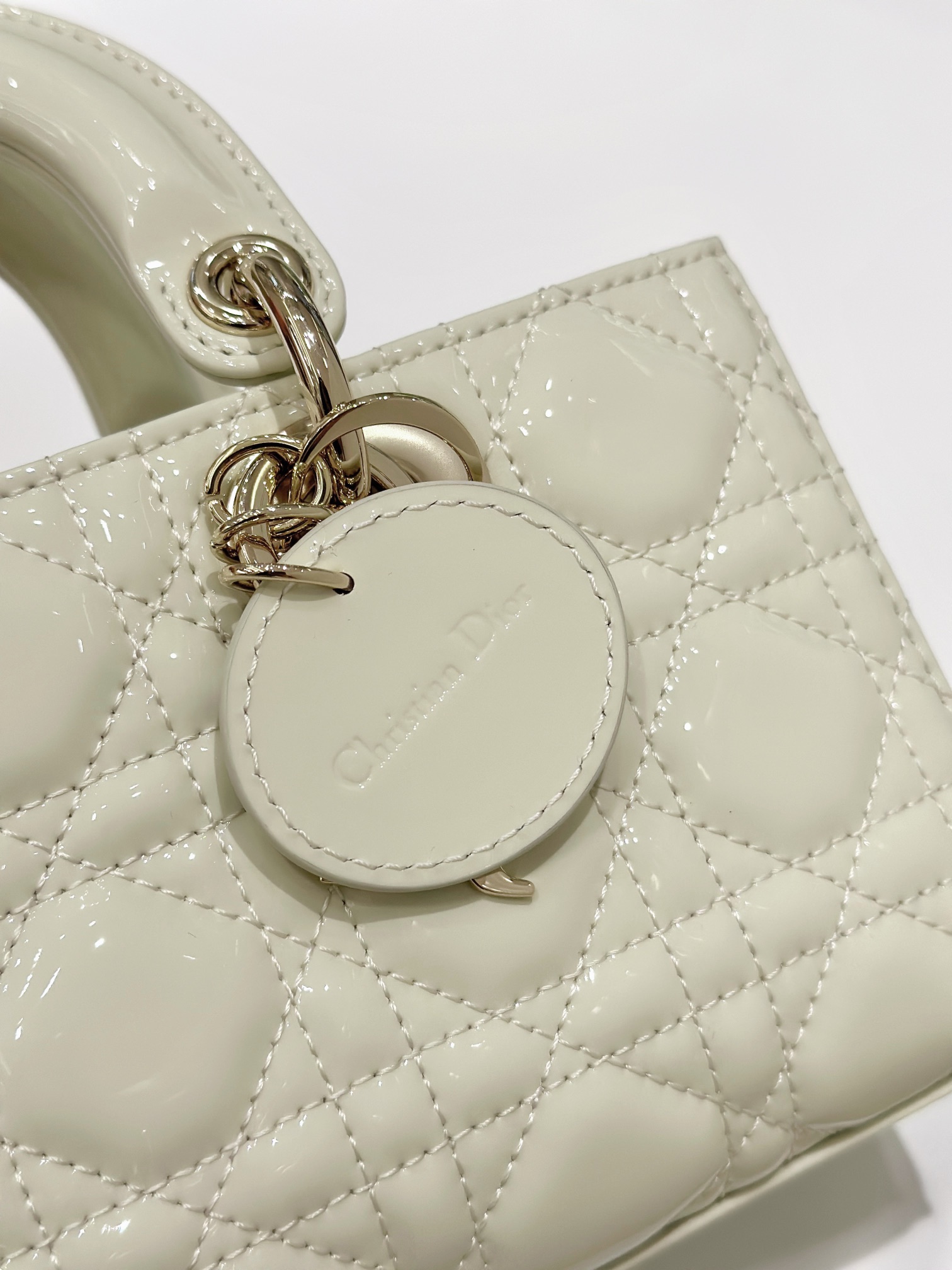 Túi Xách Tay Dior D-Joy Nữ Màu Trắng