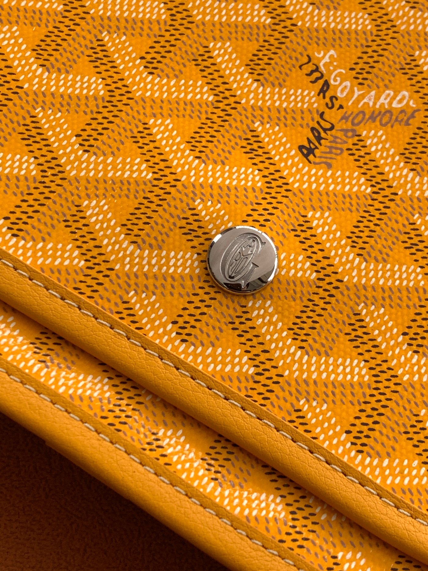 Goyard Plumet 8015 (yellow)