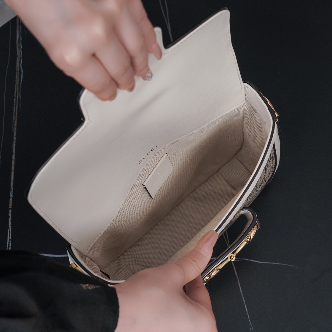 Túi Xách Gucci Horsebit 1955 658574 Logo Trắng