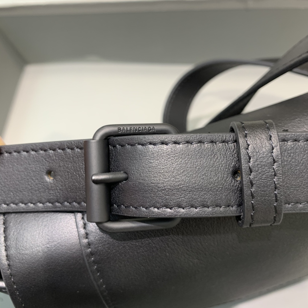Túi xách nữ BALENCIAGA màu đen 180609