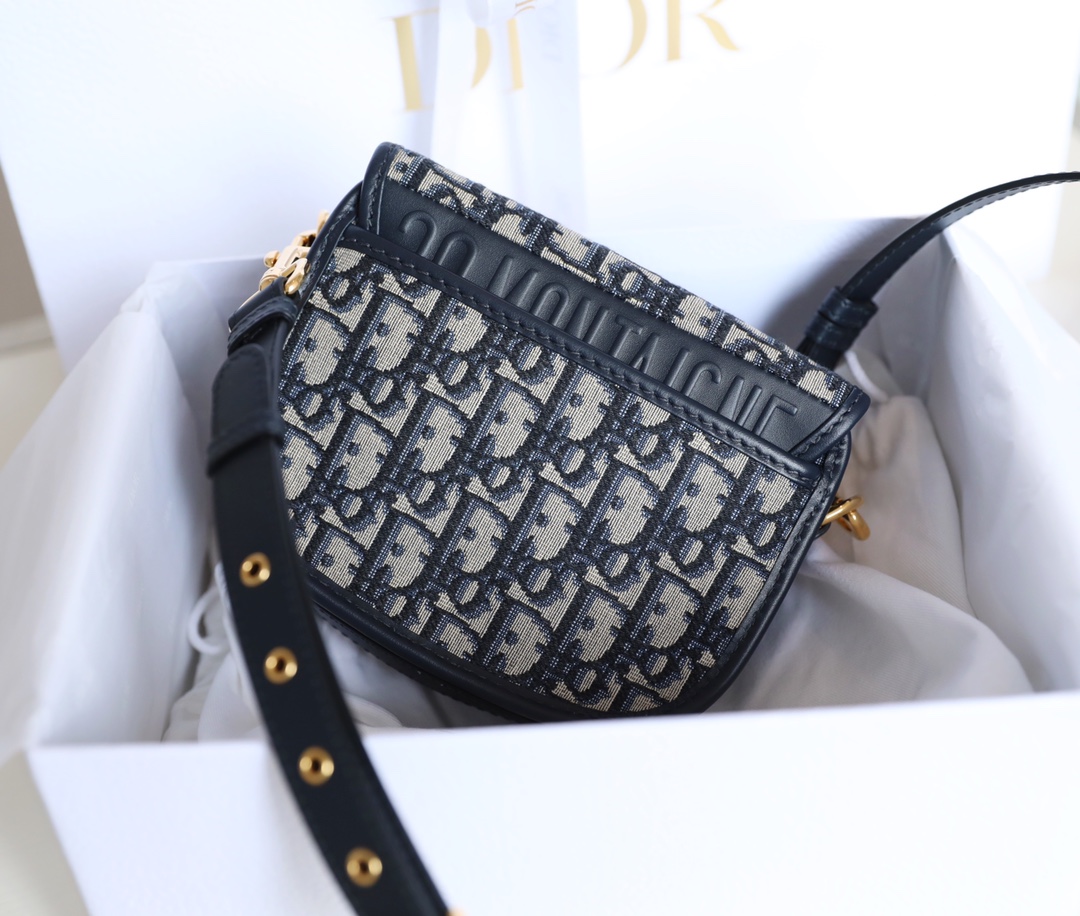 TÚI DIOR BOBBY MINI