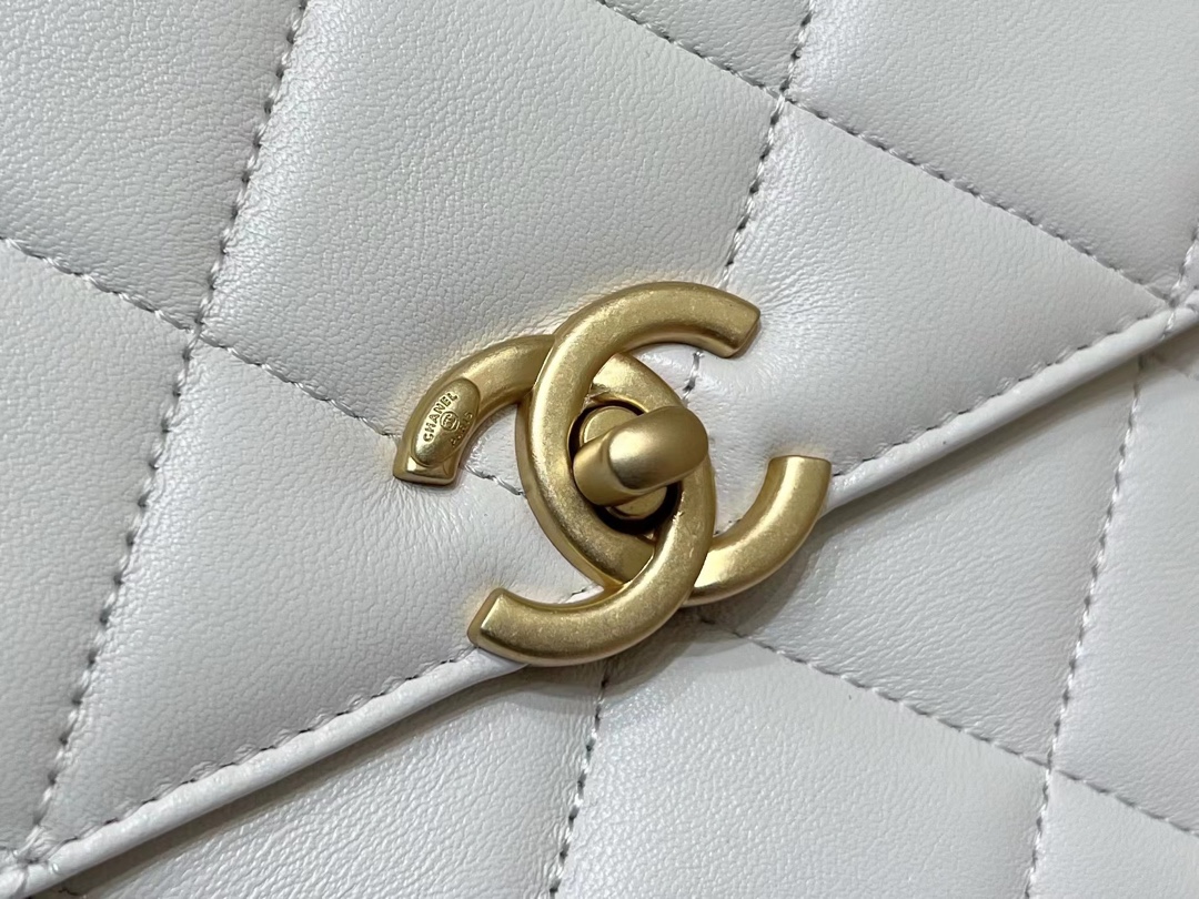 Túi Xách Chanel AP3884 Màu Trắng