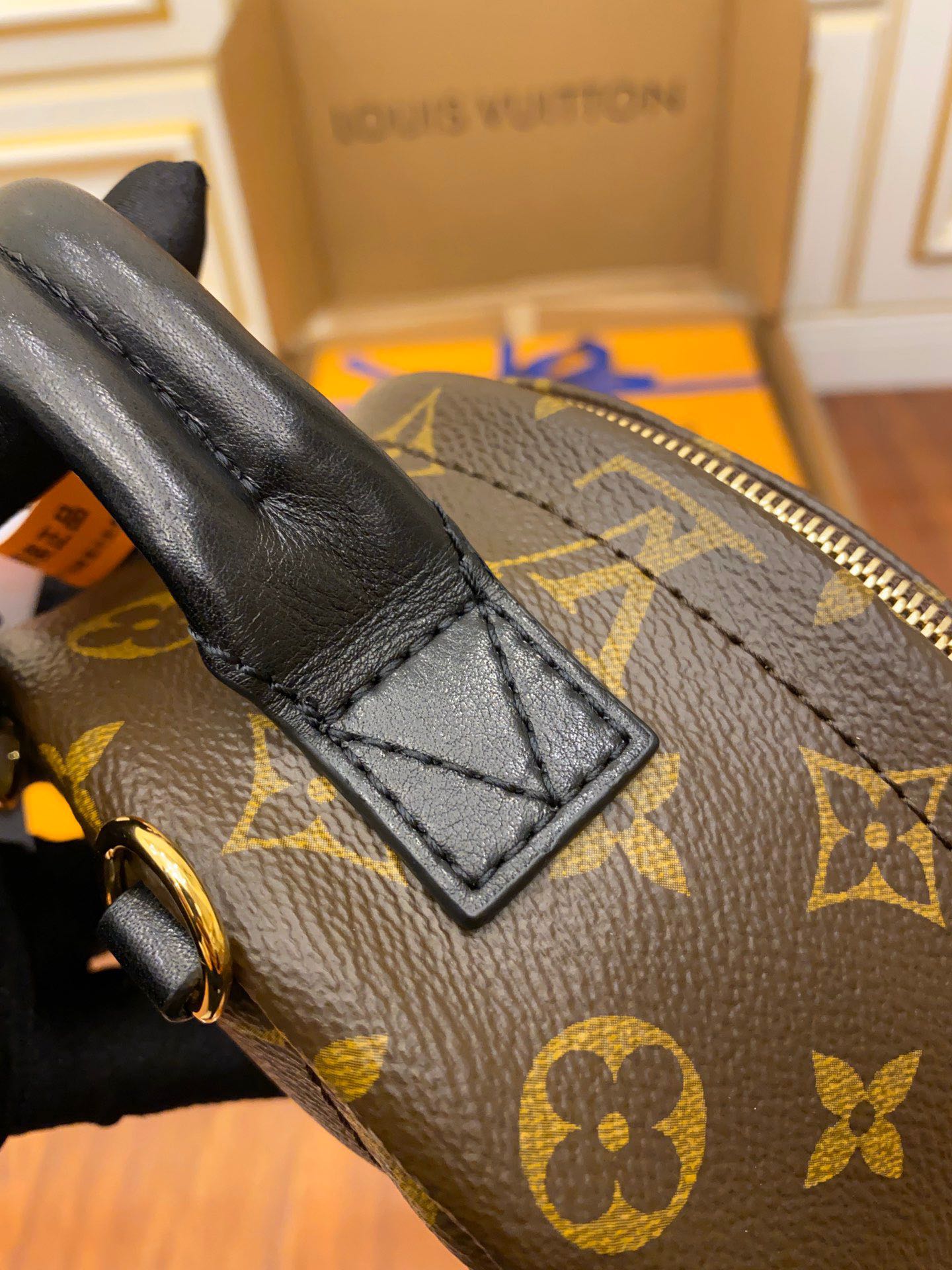 Pochette Accessoires M44873