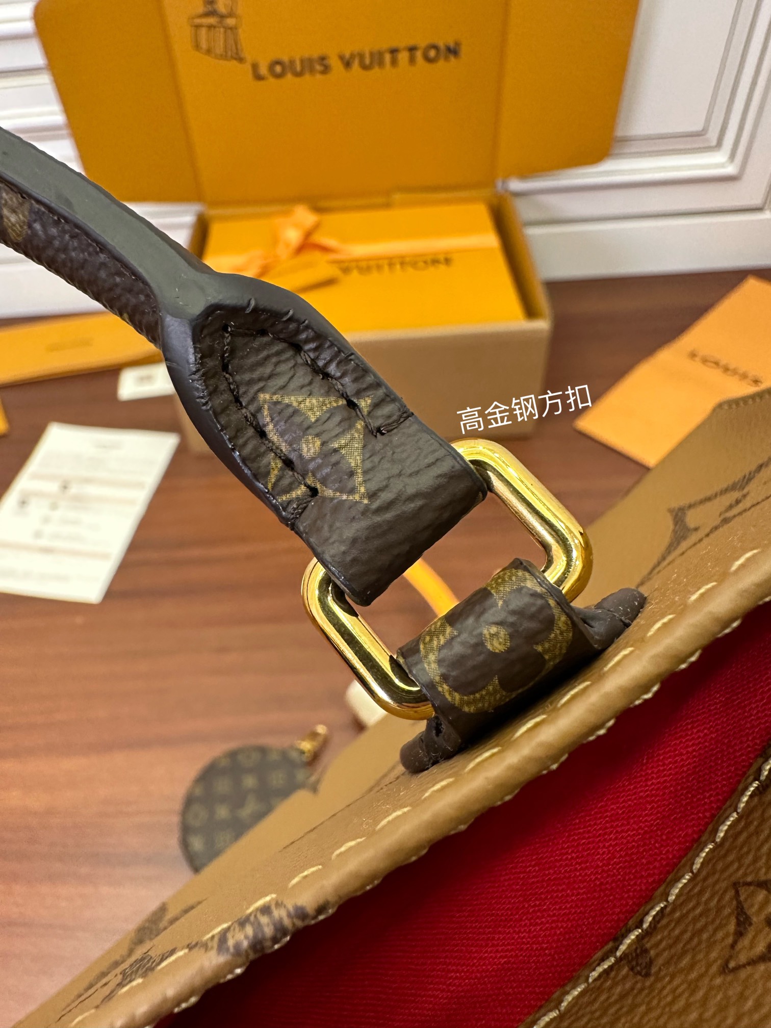 Túi Đeo Chéo Nữ Louis Vuitton LV OnTheGo East West M46653 Màu Nâu N-HM