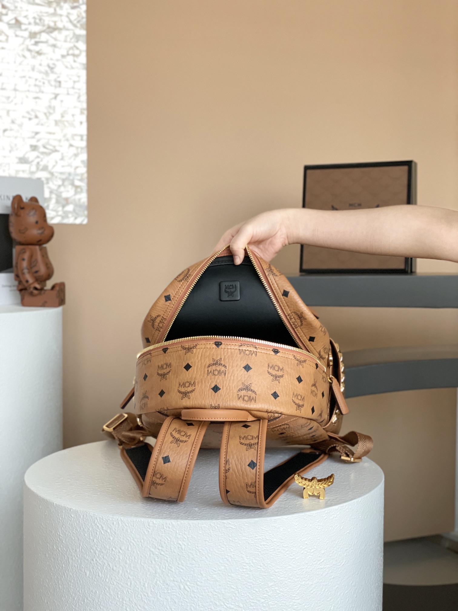 MCM STARK VISETOS 37CO001 (BROWN)