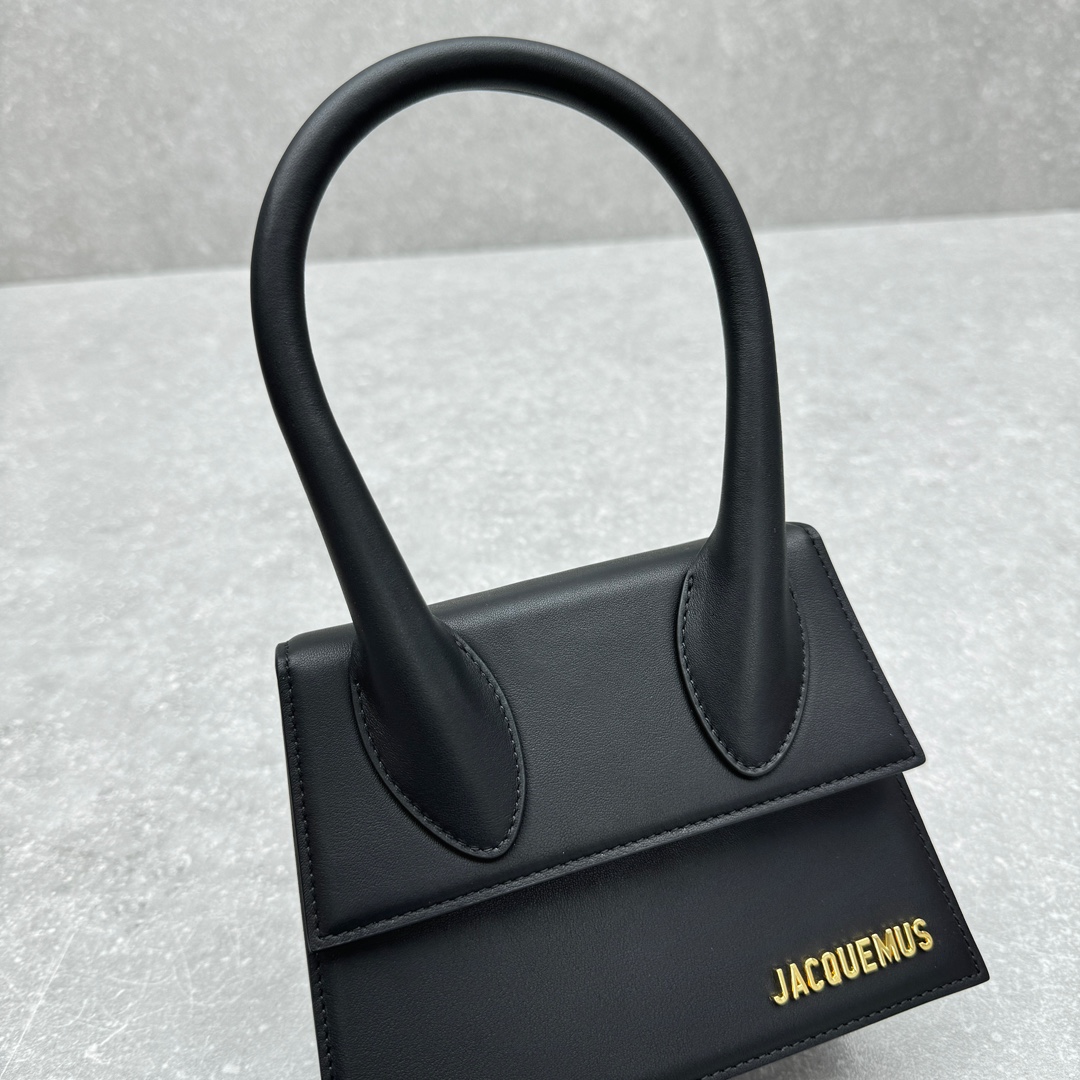 Túi Xách Nữ Jacquemus P98868 Màu Đen 