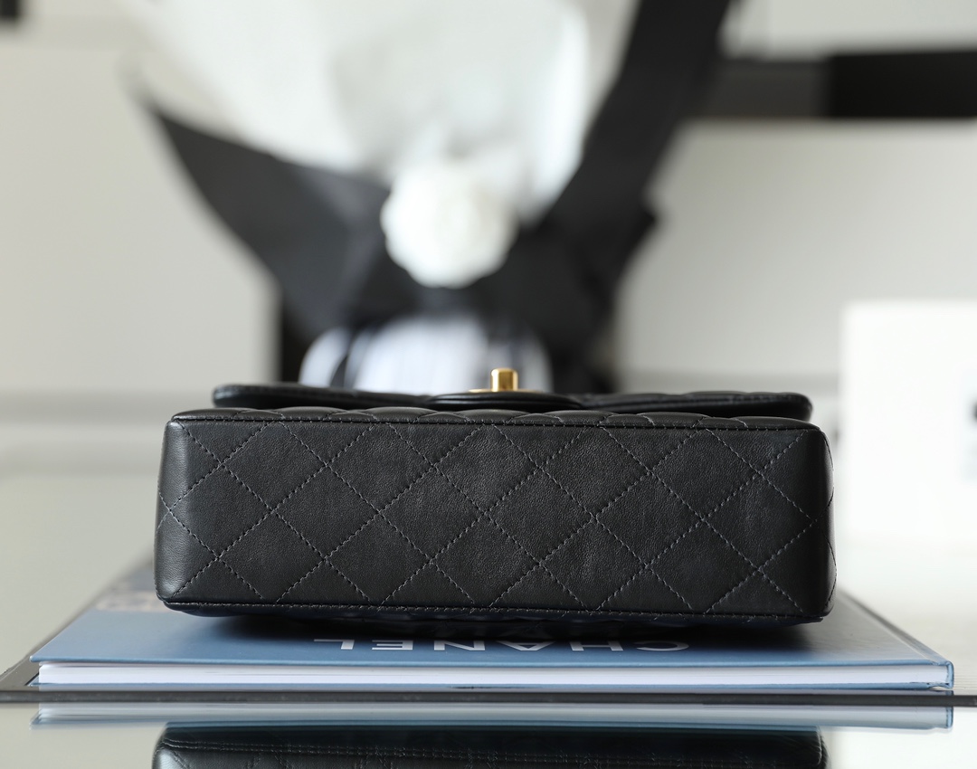 Túi xách Channel Classic Flap A1118 màu đen da cừu 