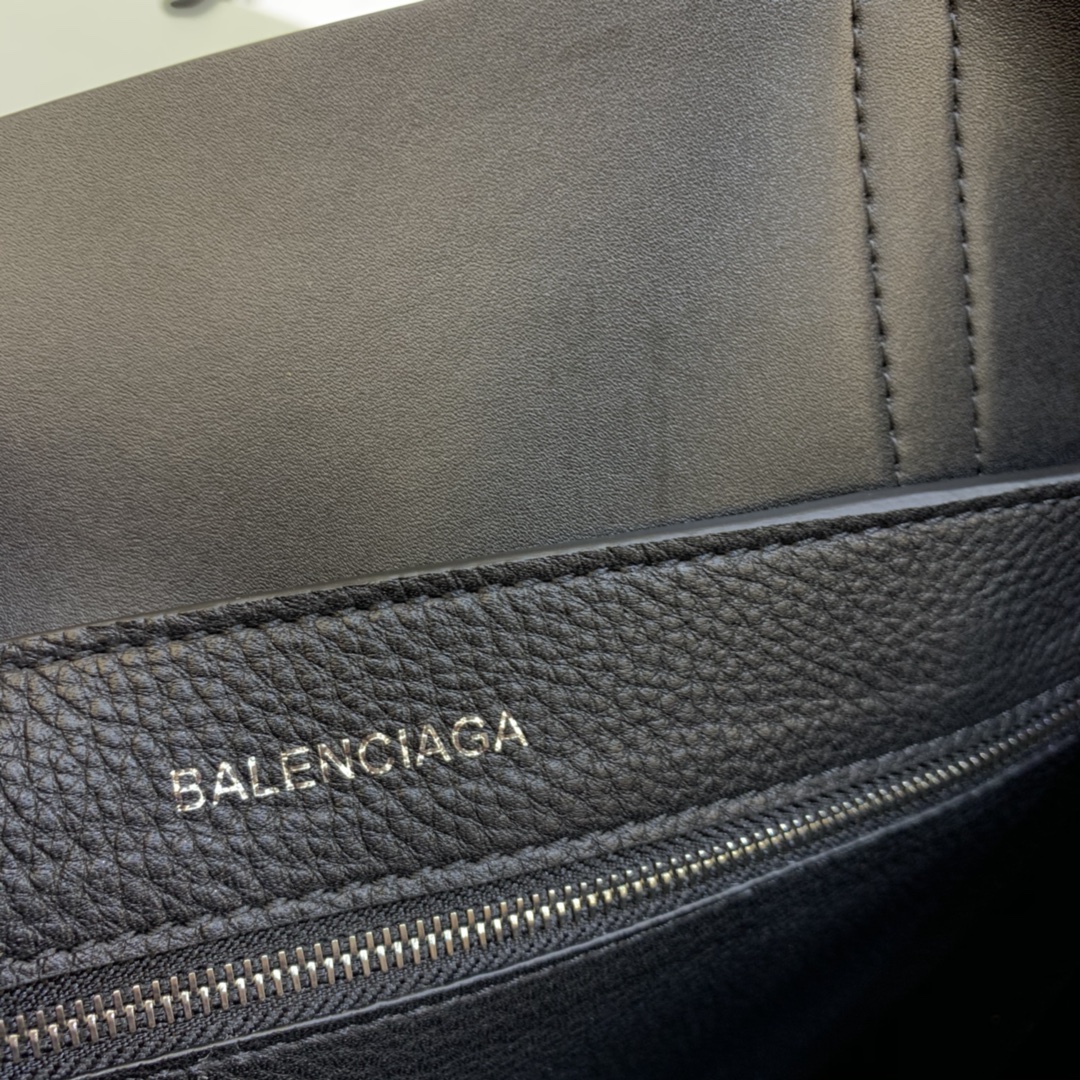 Túi xách nữ BALENCIAGA 204880 màu đen 