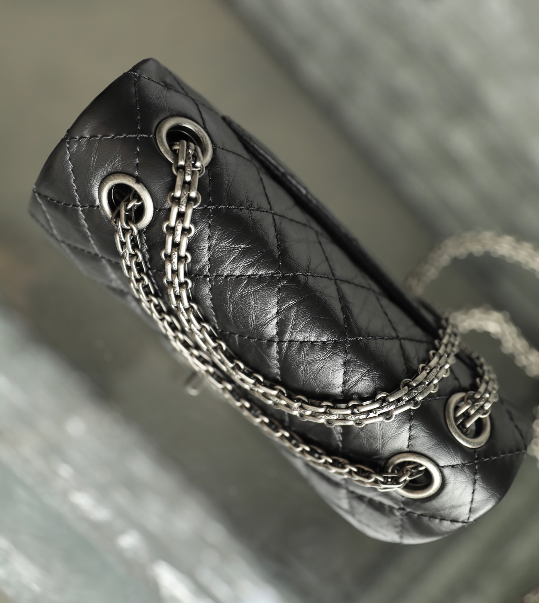 Túi xách Chanel 2.55 đen dây bạc 