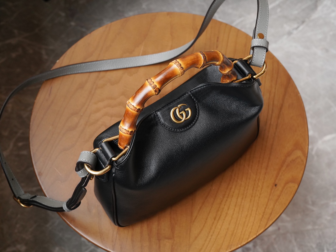 Sac à épaule Gucci Diana taille moyenne 746124 (Black)