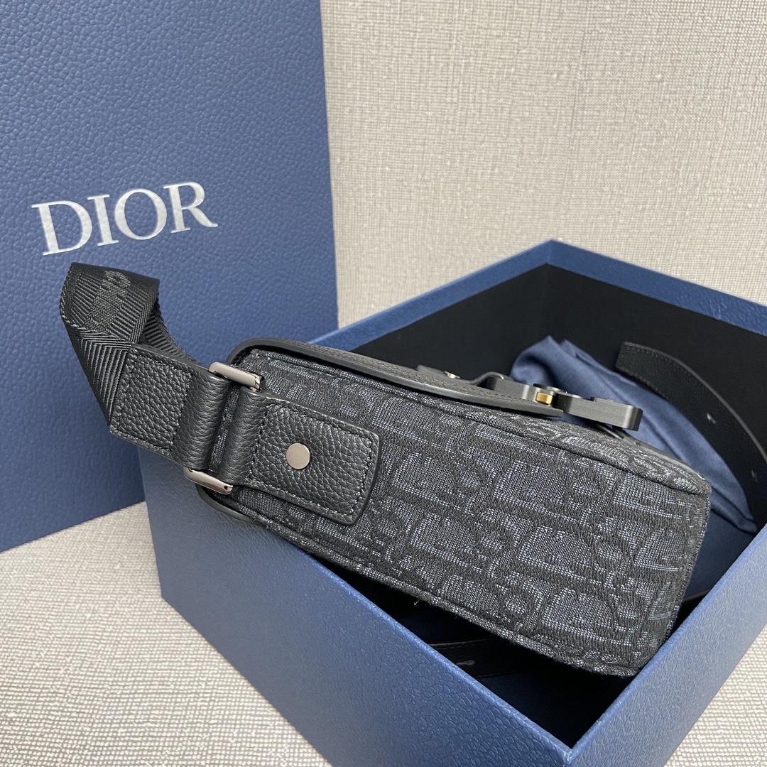 Túi Xách Dior Oblique Màu Đen 9957