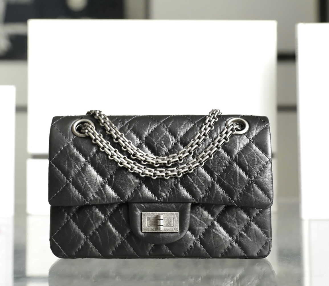 Túi xách Chanel 2.55 đen dây bạc 