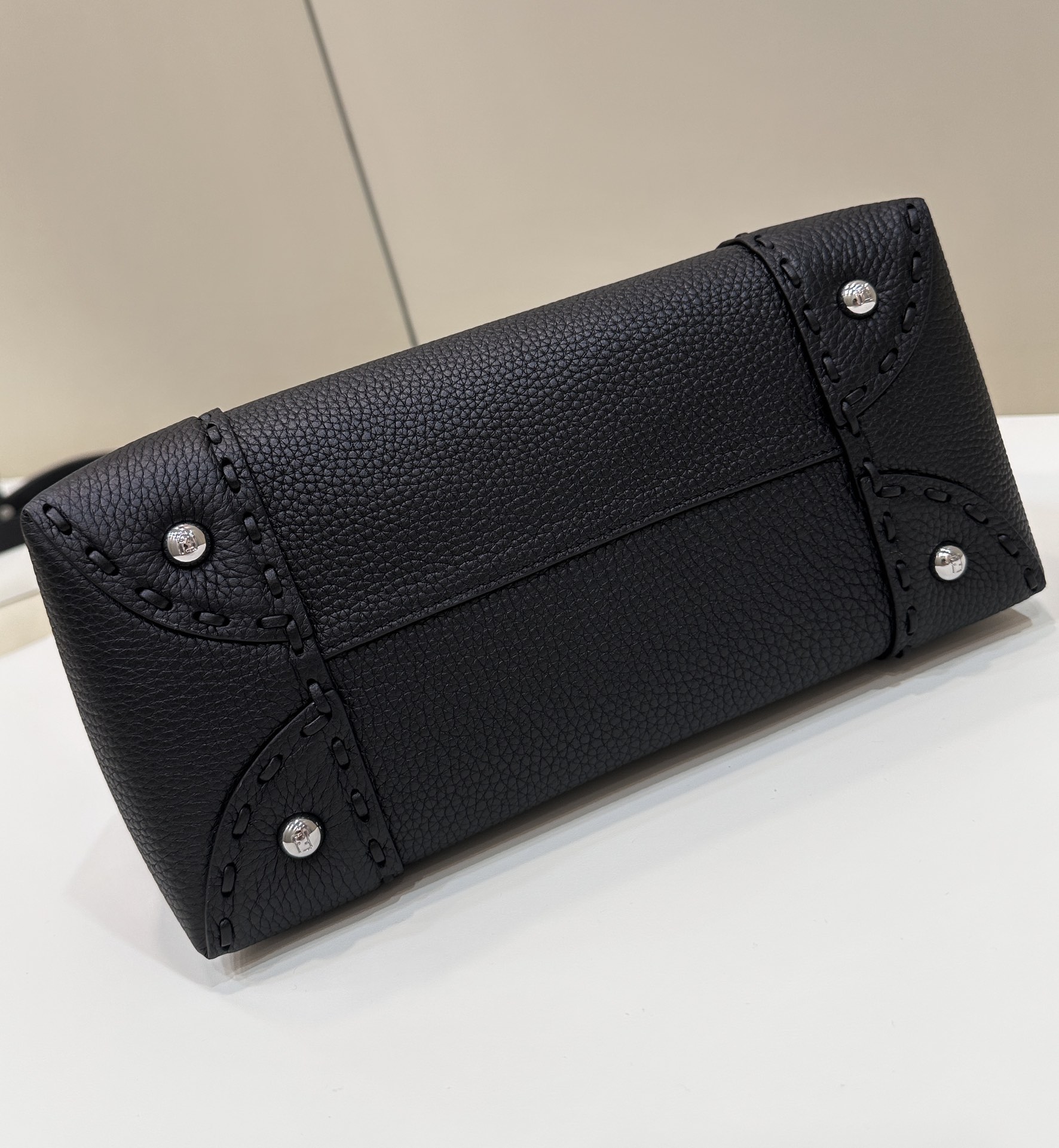 TÚI XÁCH NỮ FENDI8651 