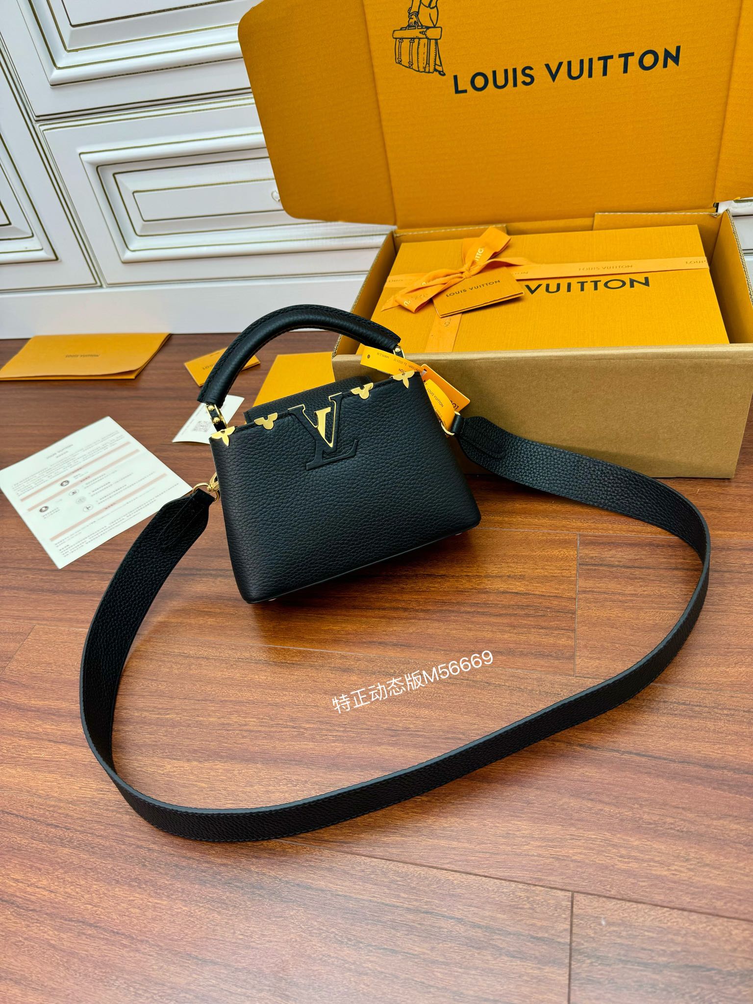 Túi xách Sac Capucines Minim56669