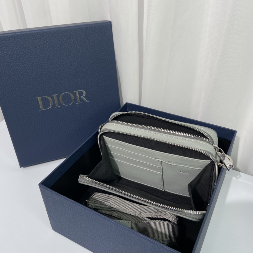 Túi Đeo Chéo Nam Dior Diamond Màu Xám 9921