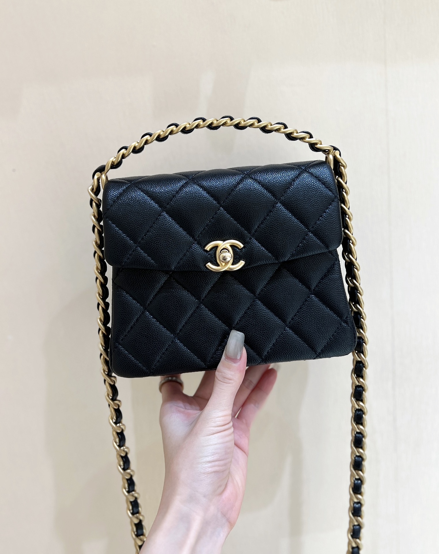 Túi Xách Chanel AP4472 Màu Đen 