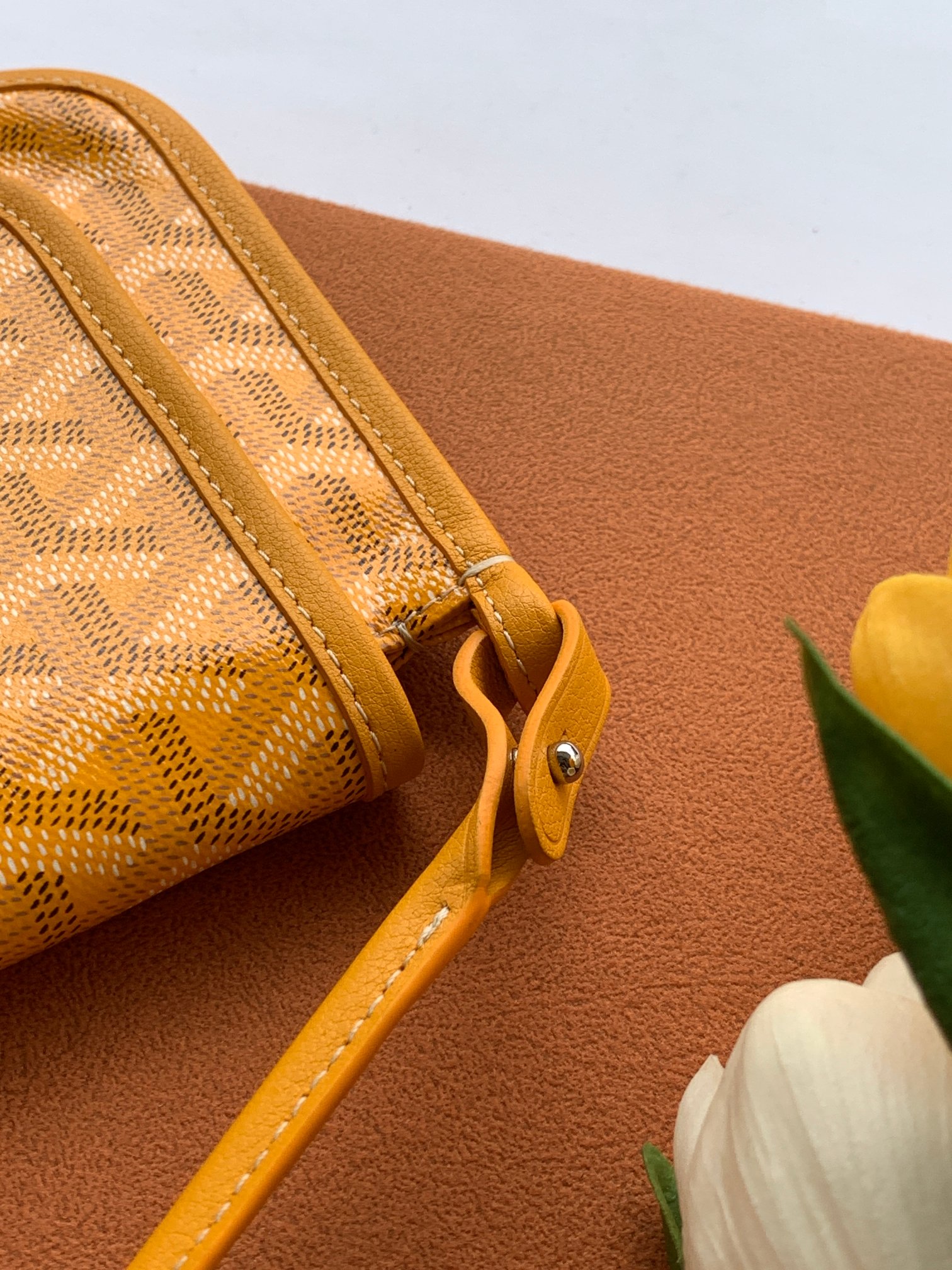 Goyard Plumet 8015 (yellow)