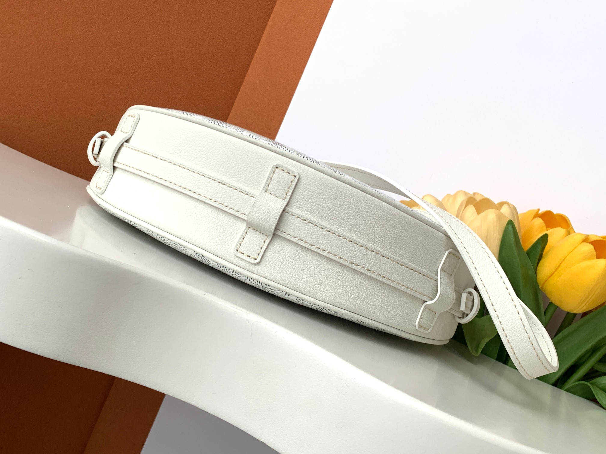  GOYARDINE 8219 (white)