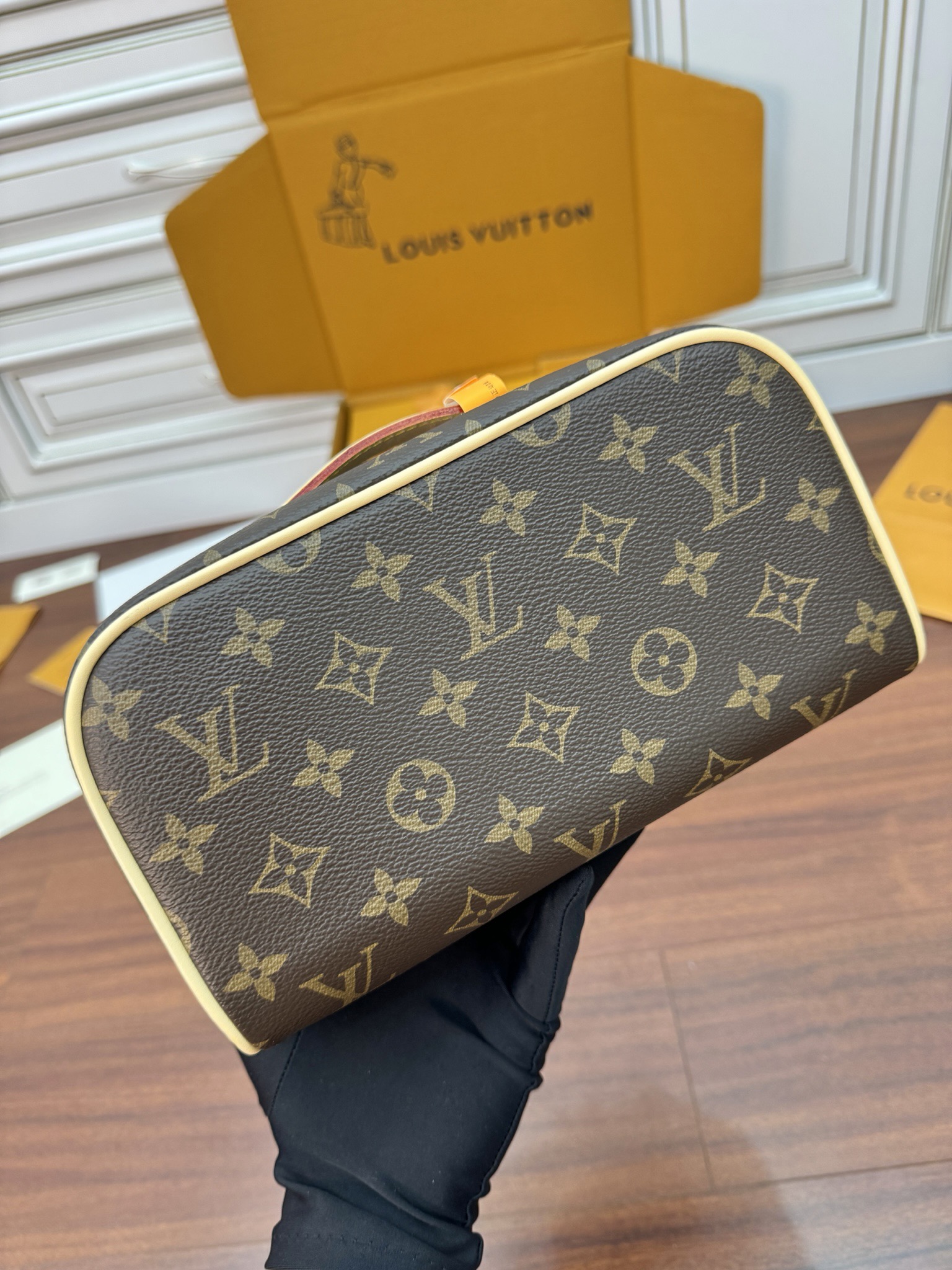 Trousse de toiletteM11750