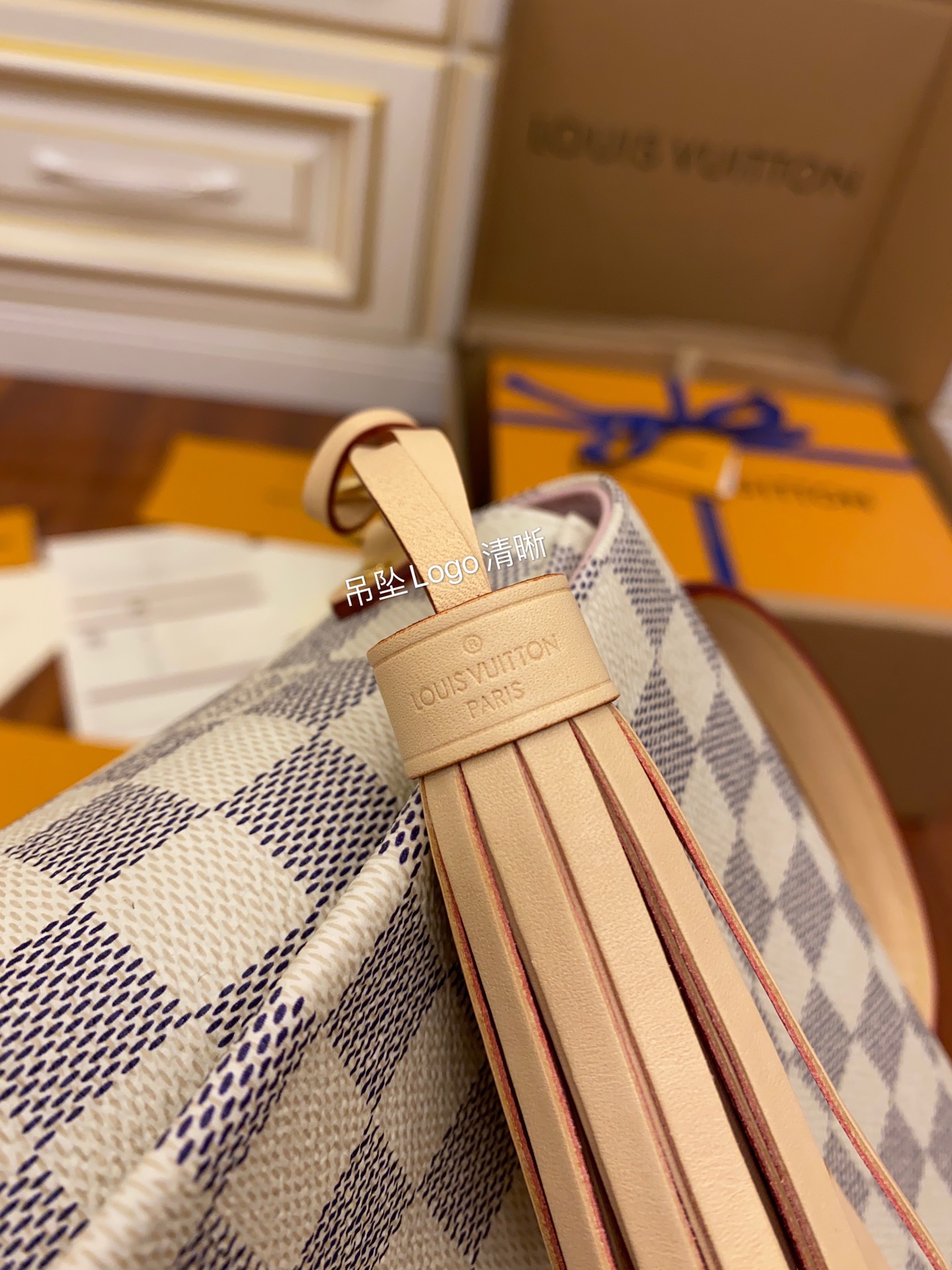 CROISETTE DAMIER M41581