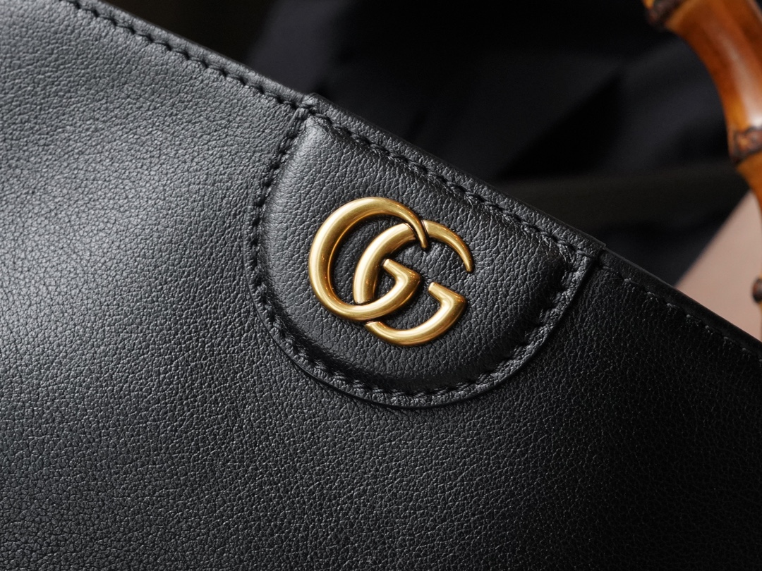 Sac à épaule Gucci Diana taille moyenne 746124 (Black) 