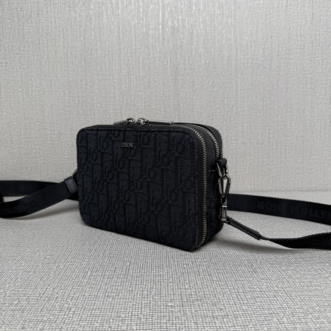 Túi xách Dior 9052 màu đen 