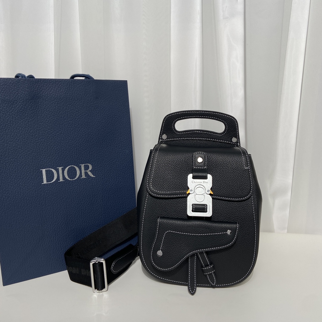 Túi đeo chéo Nam Dior Diamond Màu Đen 9225