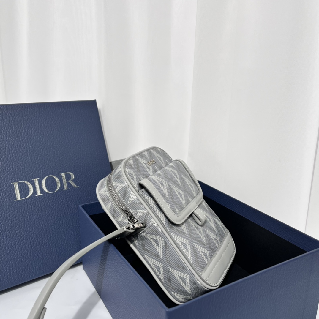 Túi Xách Nam Dior Hit the Road Màu Xám 9945