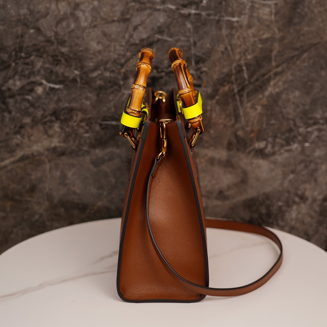 Gucci Diana 660195 ( Brow) 