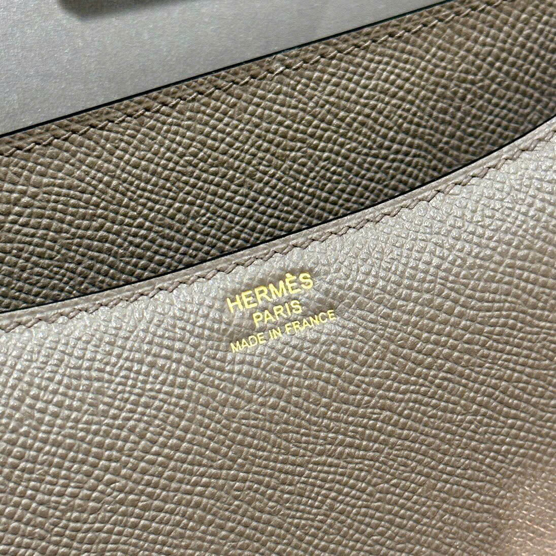 Túi xách Hermes Constance màu xám logo vàng 