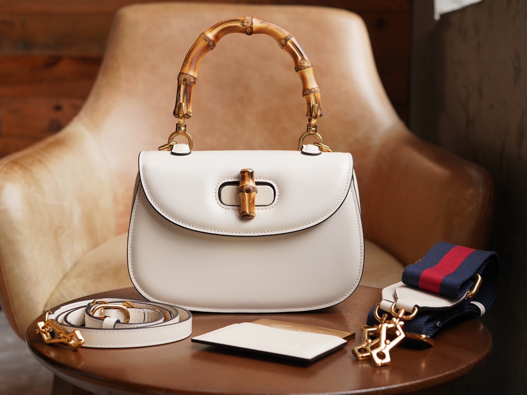 Túi Xách Nữ Gucci Bamboo 1947 686864 Màu Trắng