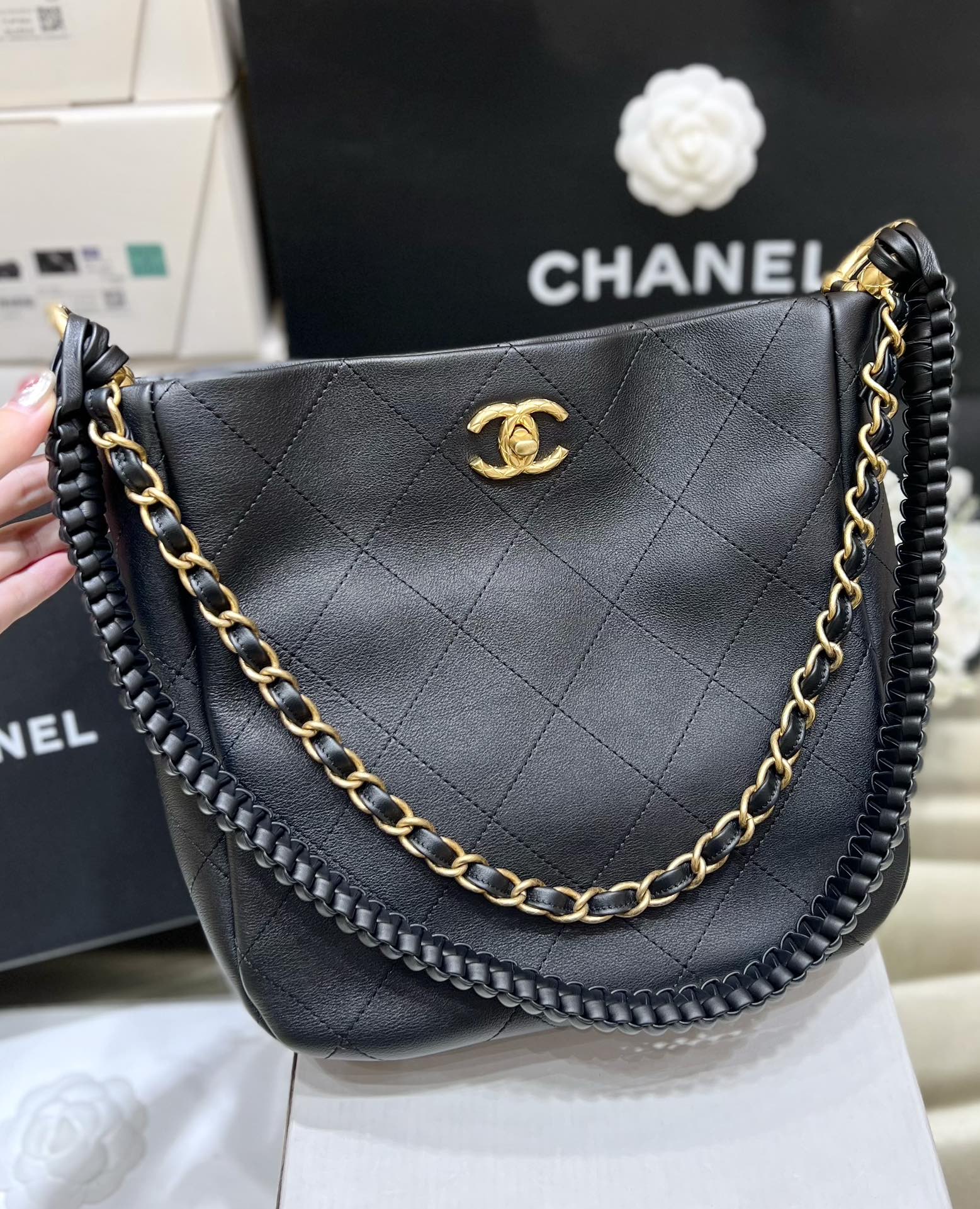 Túi Xách Chanel AP4210 Màu Đen 