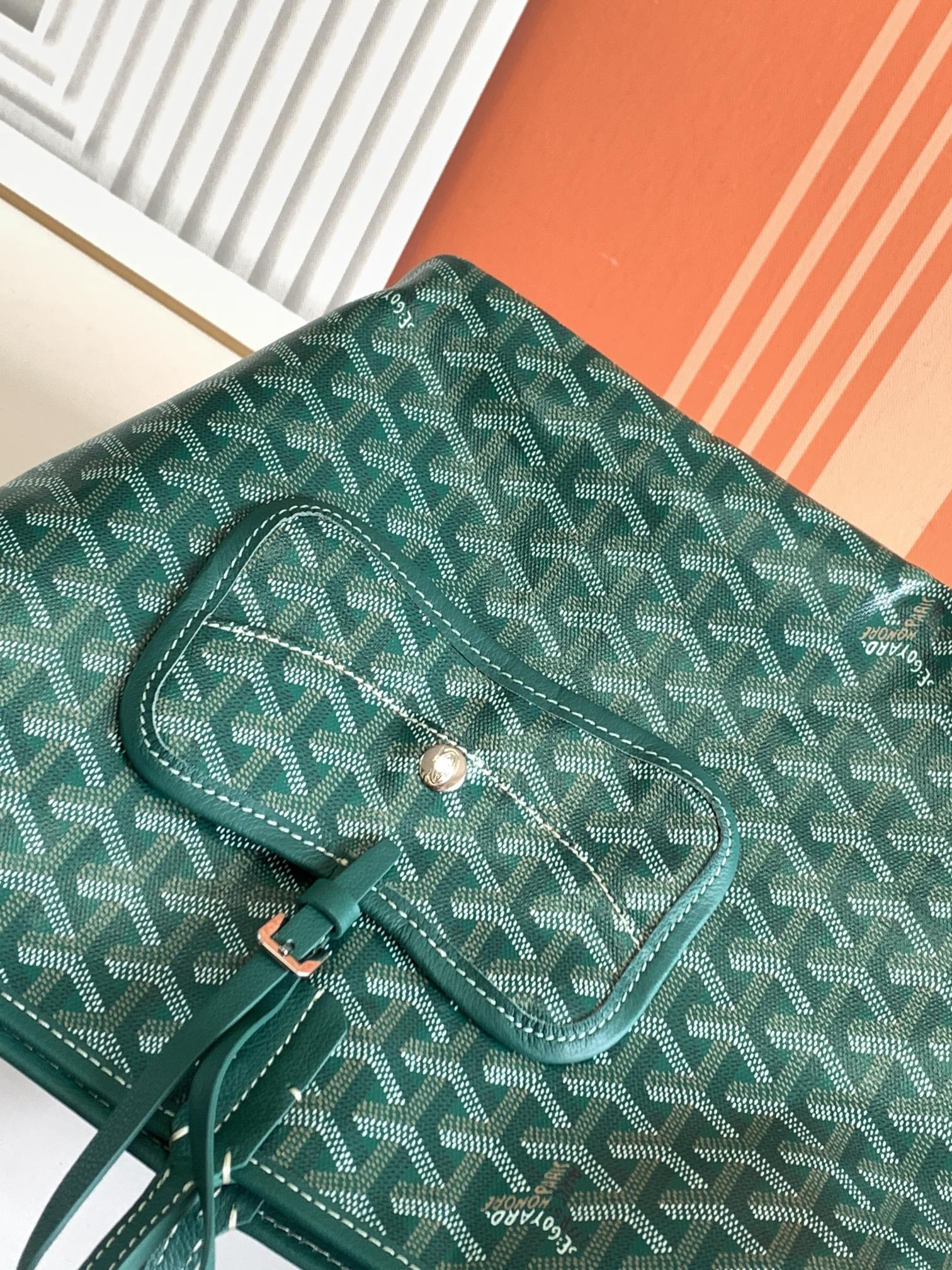 Goyars Chien Gris (green)