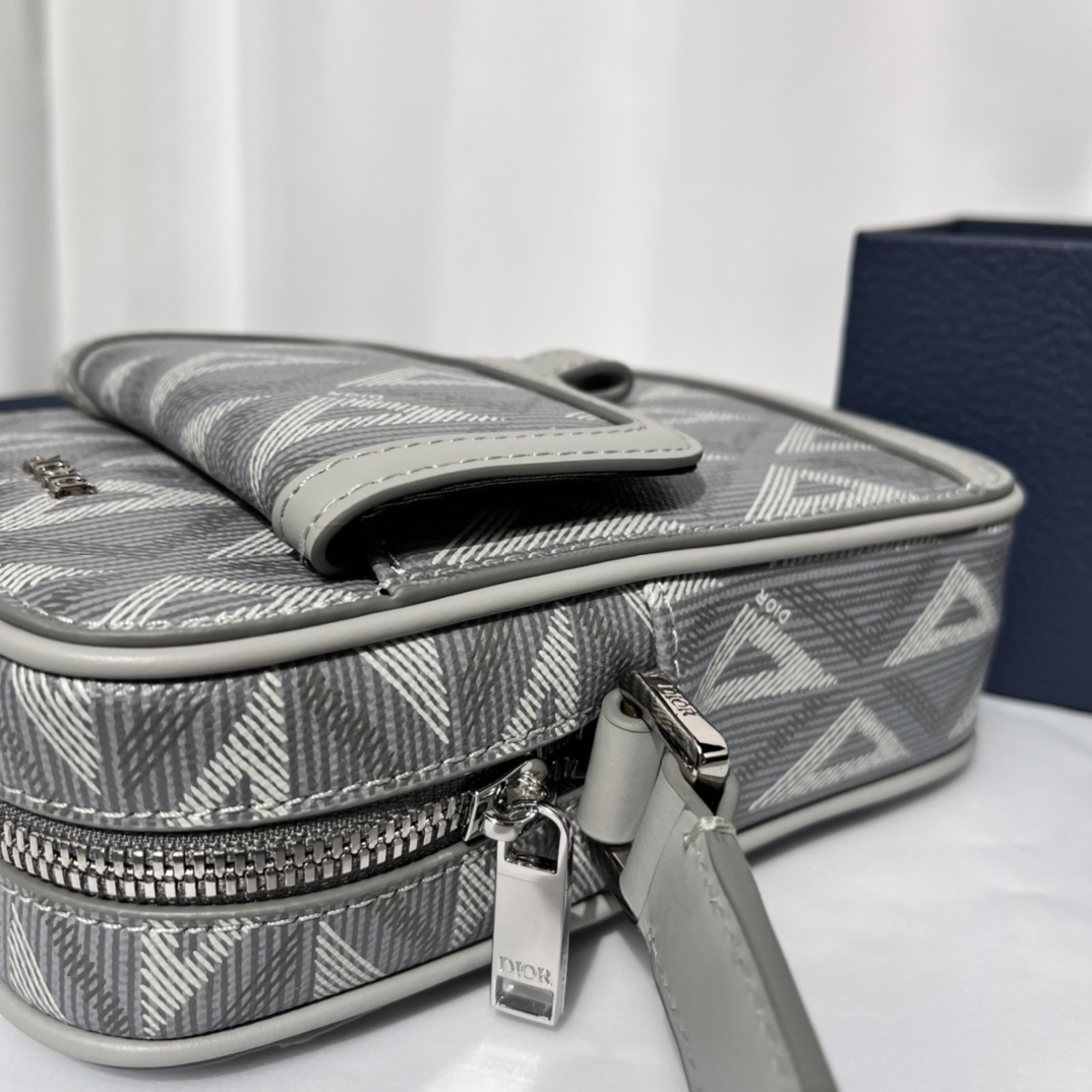 Túi Xách Nam Dior Hit the Road Màu Xám 9945