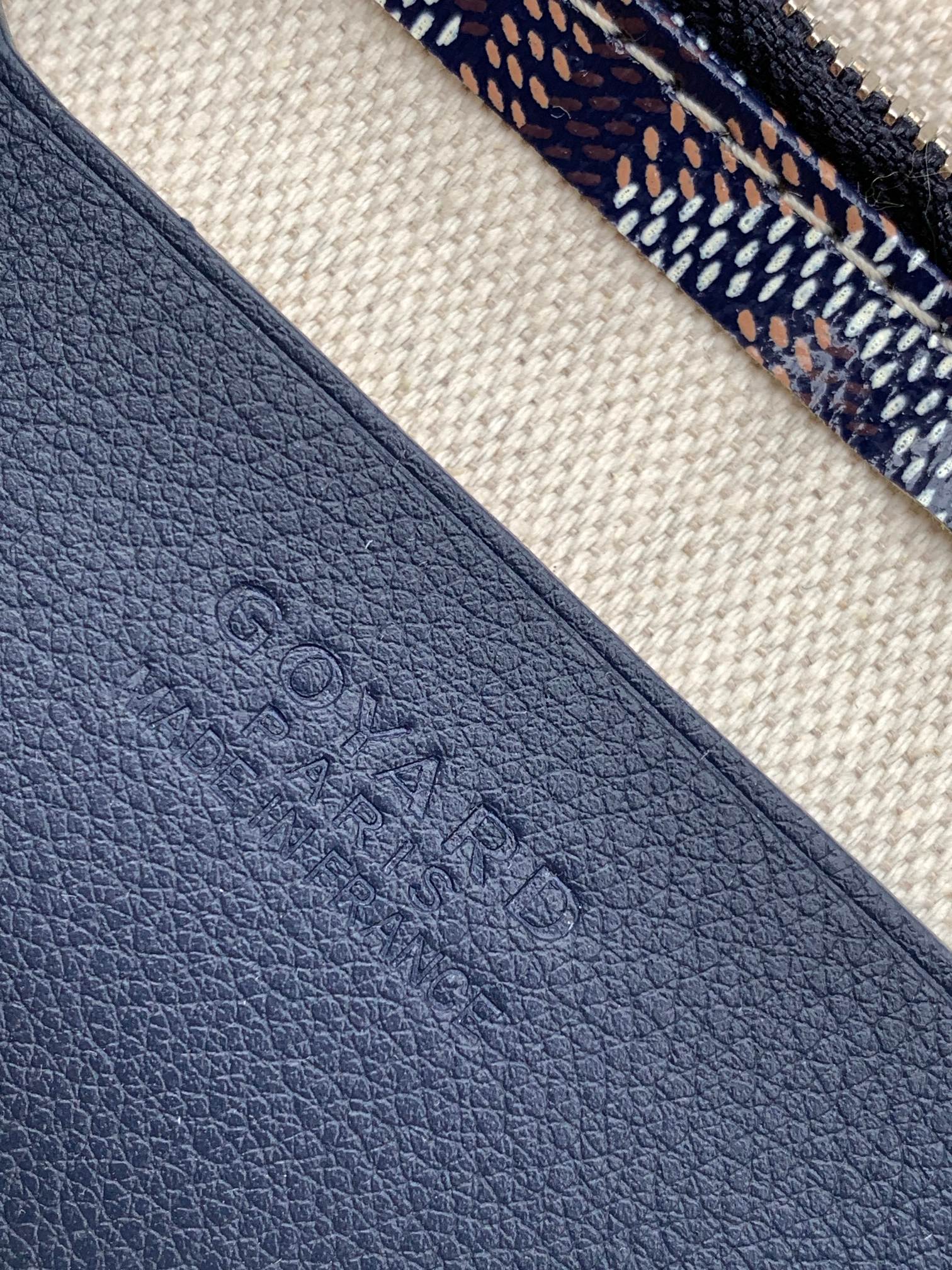 Goyard Plumet 8015 (black)