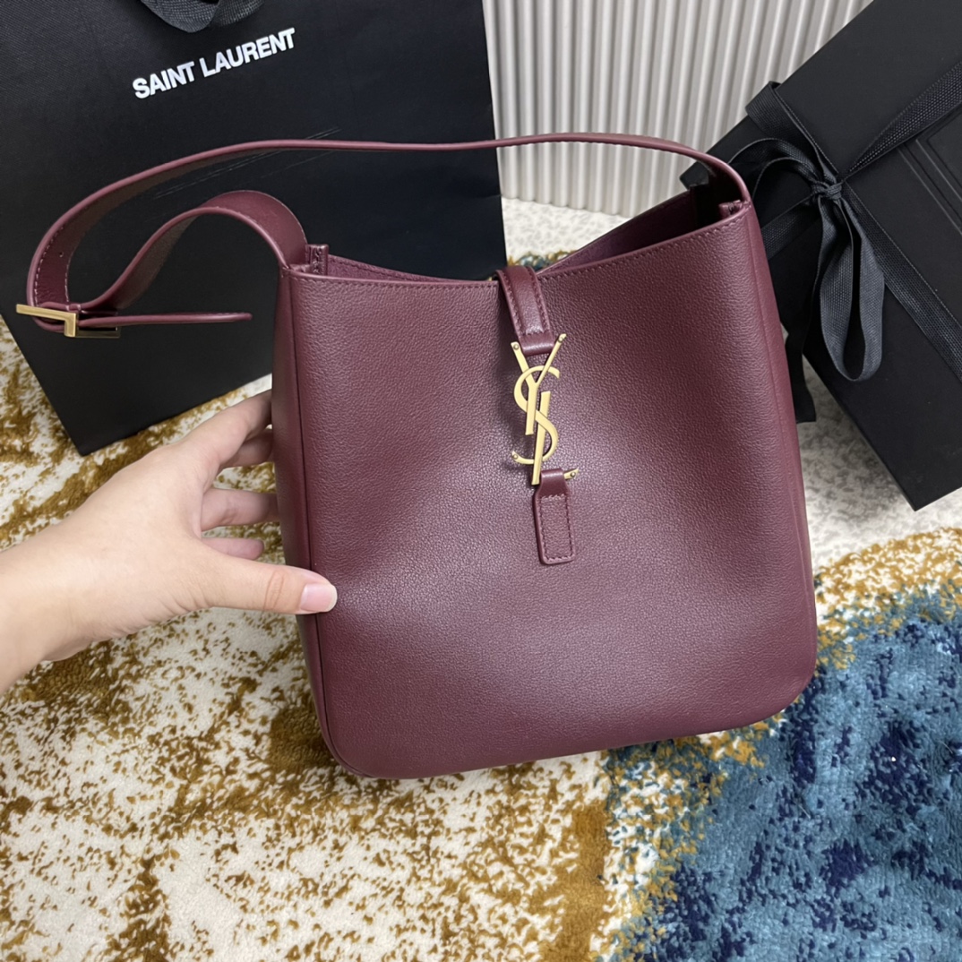 LE 57 HOBO 713938 (Wine red)