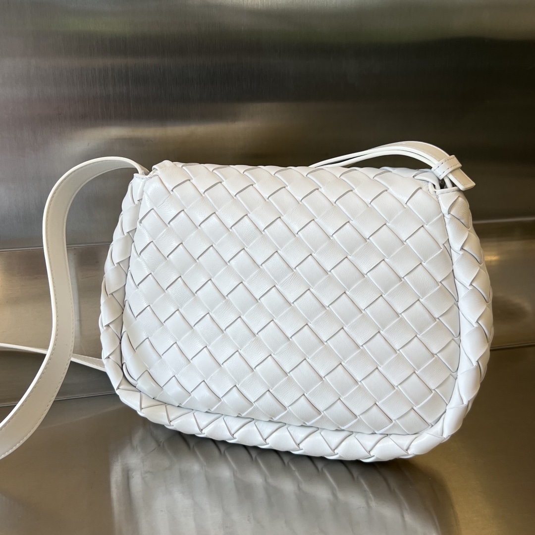 Túi xách nữ bottega veneta màu trắng 755659