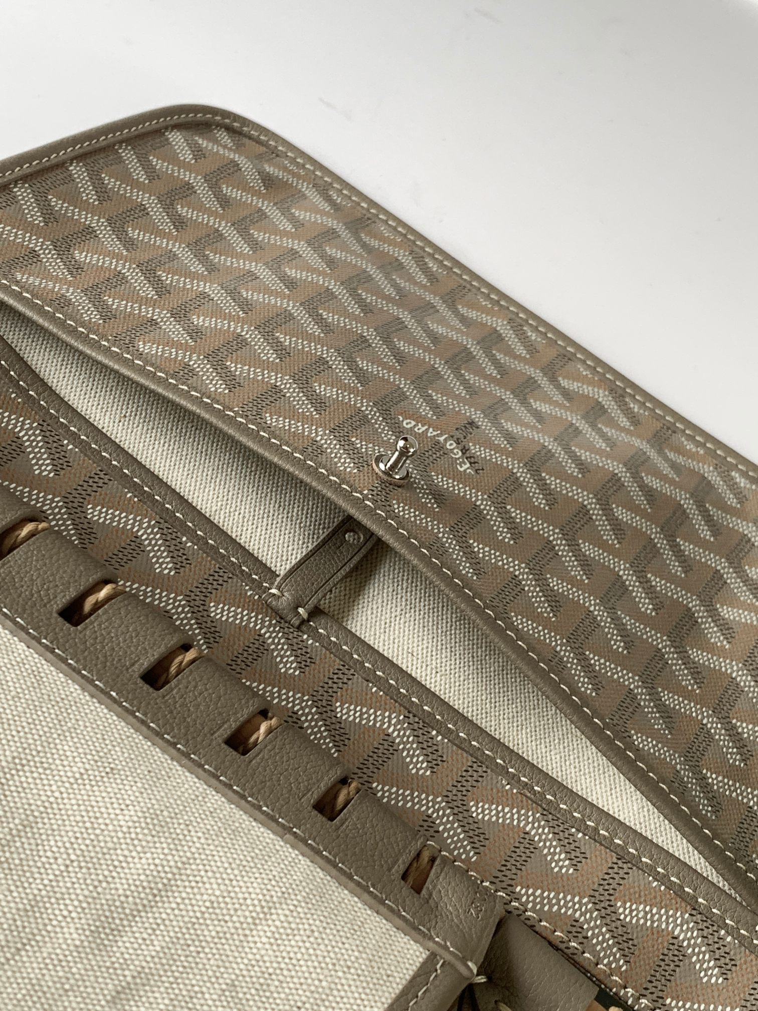 goyard aligre 8112 (brown)