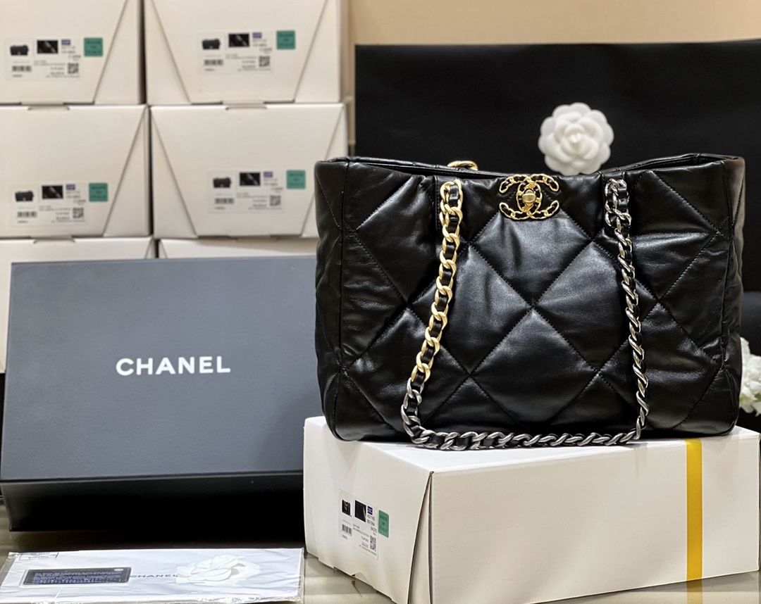 Túi Xách Chanel Shopping Bag AS3660 Màu Đen 