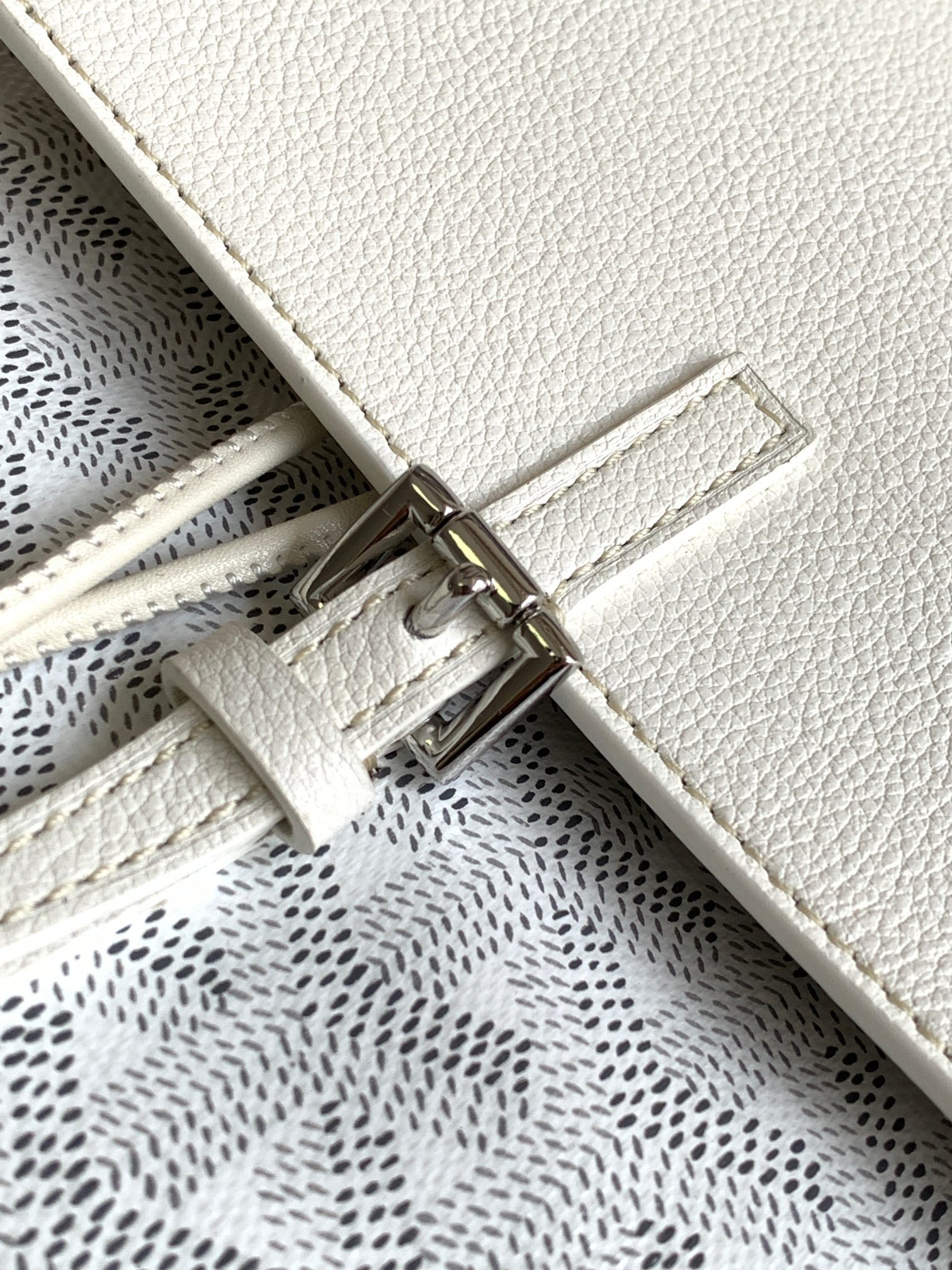 Balo Goyard Alpin 8035 Màu Trắng 